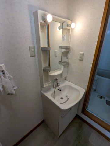 ロイヤルガーデンの洗面所