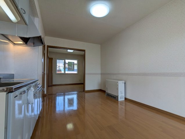 ロイヤルガーデンの居間・リビング