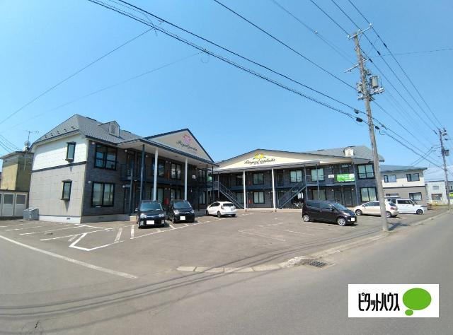 ロイヤルガーデンの駐車場