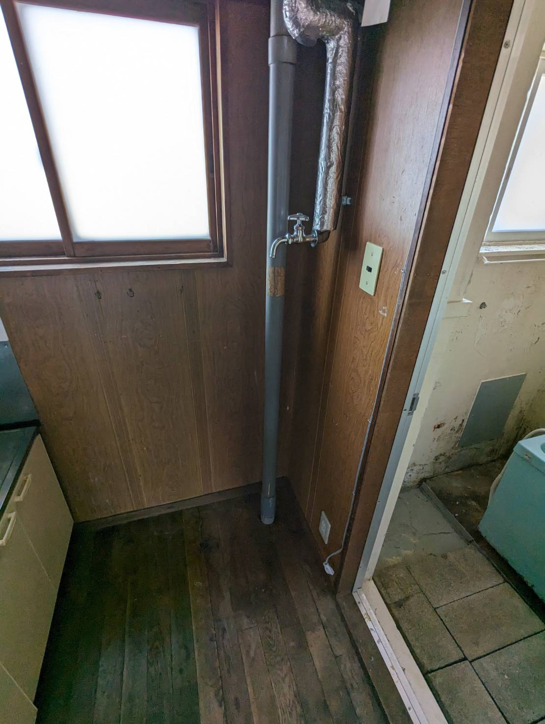 若草401マンションの洗面所