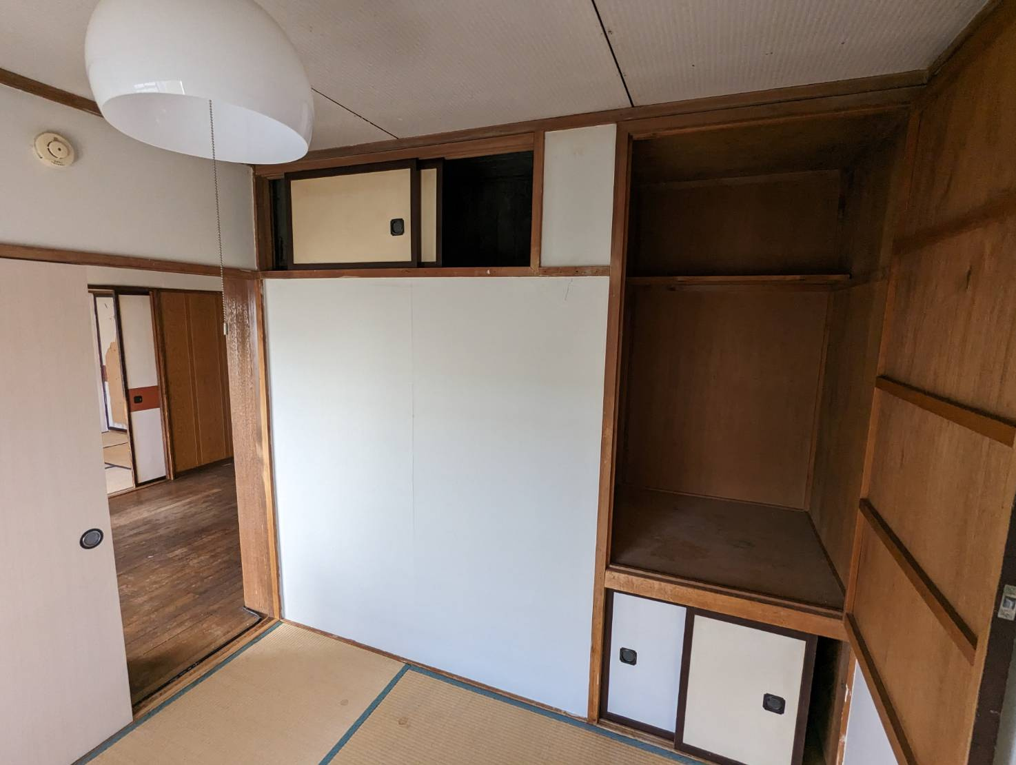 若草401マンションの収納