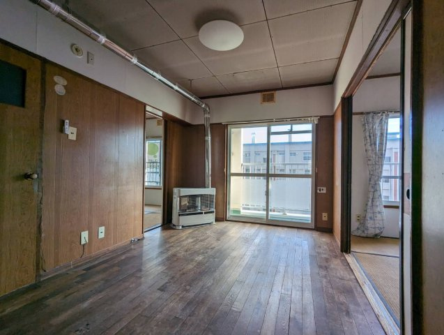 若草401マンションの居間・リビング