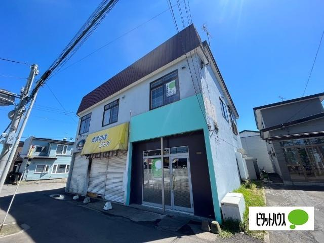 釧路市愛国東４丁目のアパートのエントランス