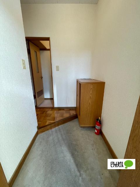 松建ハイムの玄関