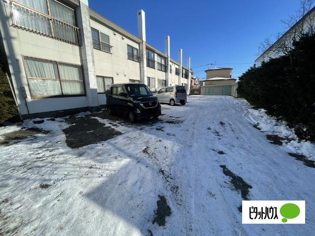 ハイツフランセの駐車場