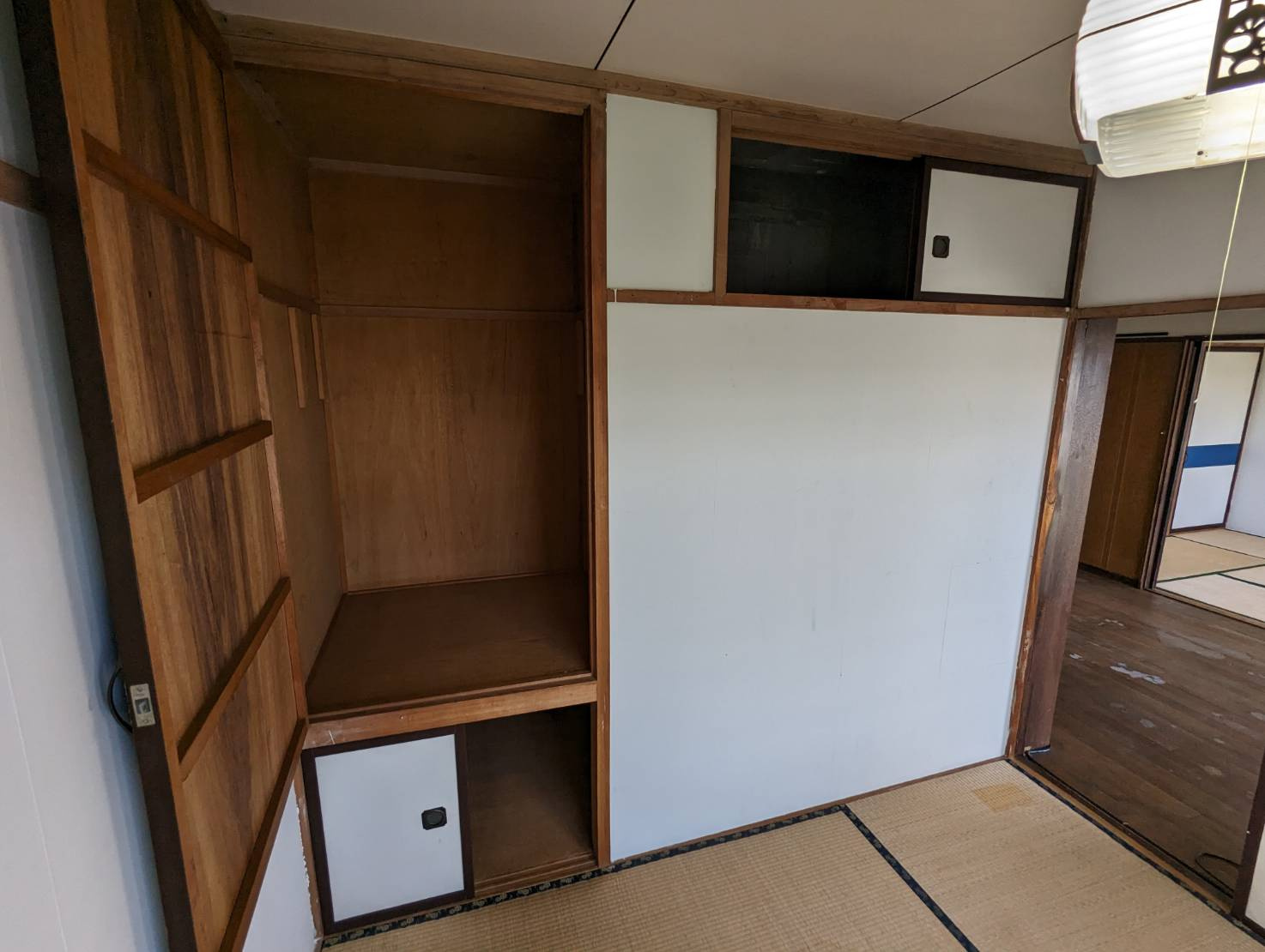 若草401マンションの収納