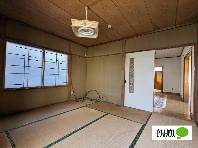 鶴ヶ岱２－５貸家の寝室