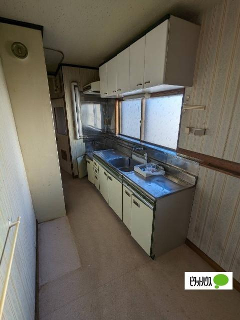 鶴ヶ岱２－５貸家のキッチン
