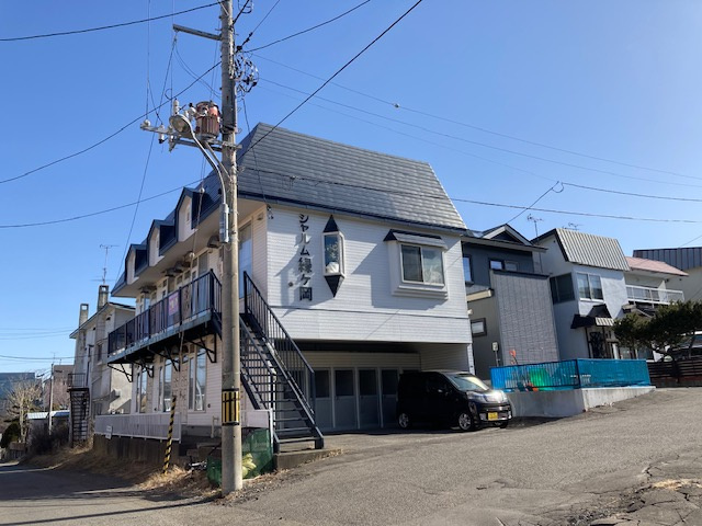 シャルム緑ヶ岡の外観