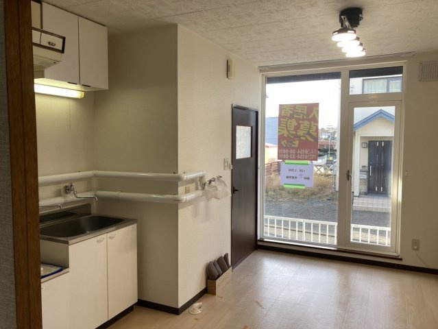 シャルム緑ヶ岡の居間・リビング