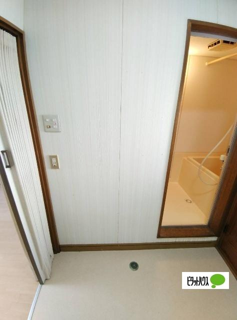 ハウス春の洗面所