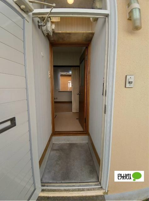 ハウス春の玄関