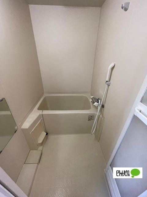 ハイツTOWAの浴室