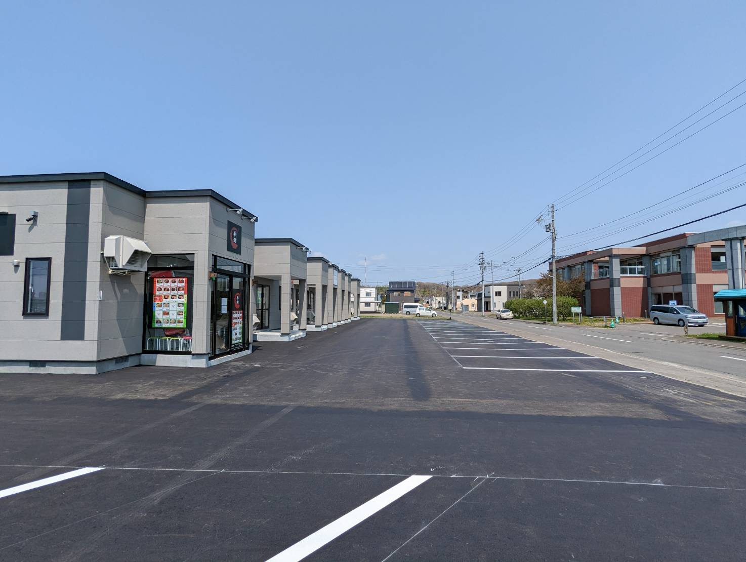 SUN EASTの駐車場