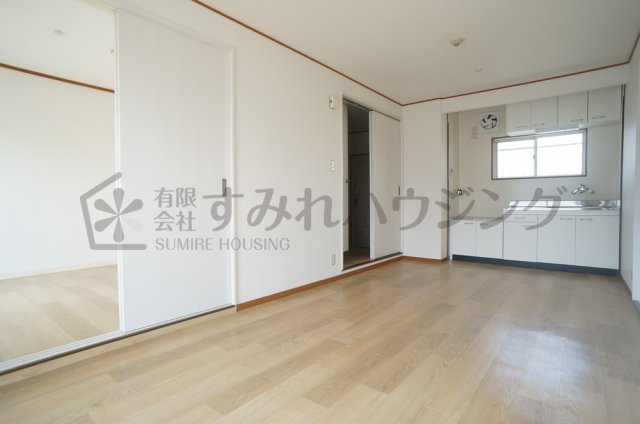 リバティハイツの居間・リビング