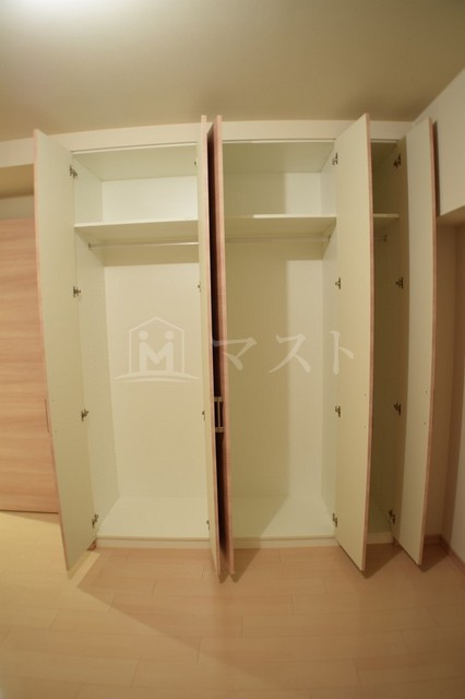 ジオ新町の収納
