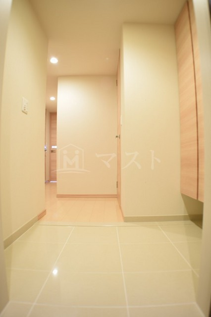 ジオ新町の玄関