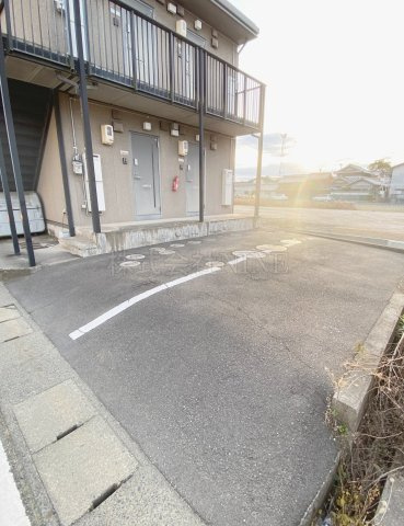 レトア下庄の駐車場