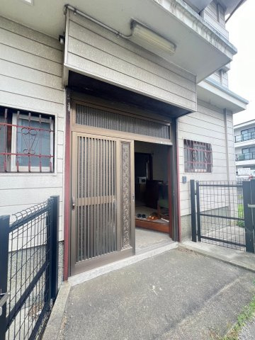 水尾1丁目戸建のエントランス