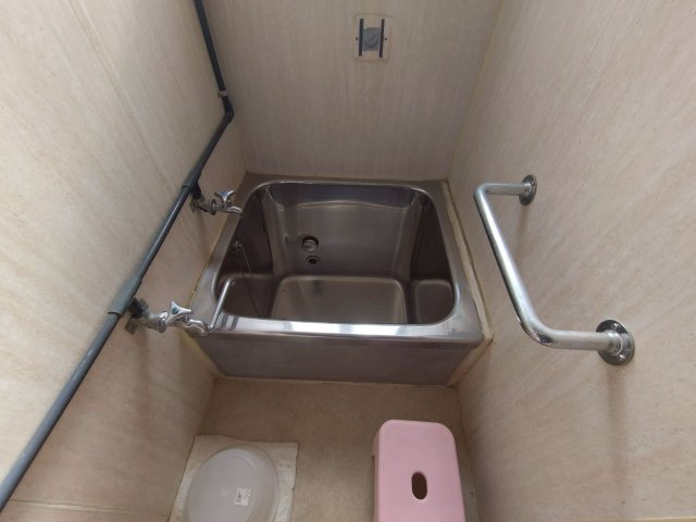 水尾1丁目戸建の浴室