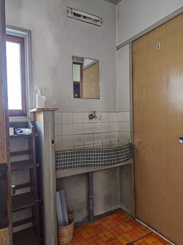 水尾1丁目戸建の洗面所