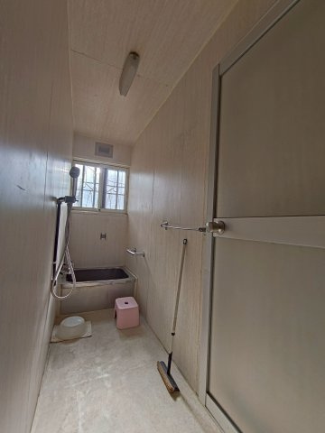 水尾1丁目戸建の浴室