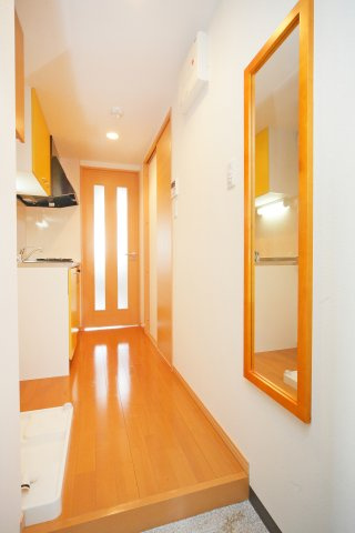 アークリード智恵光院の玄関|玄関→居室