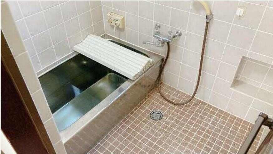 河北西町　中古一戸建ての浴室|浴室
■物件内覧・資金計画相談・住宅ローン相談、リフォーム相談、お問合せ受付中■
※当日・翌日のご内覧、ご相談はお電話でのお問合せがスムーズです！