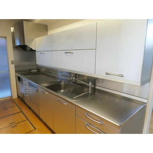 大原町戸建てのキッチン