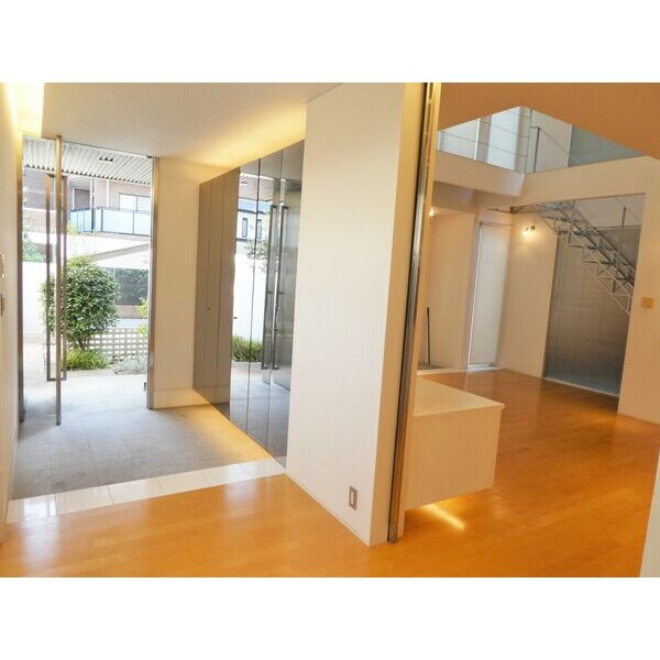 大原町戸建てのロビー