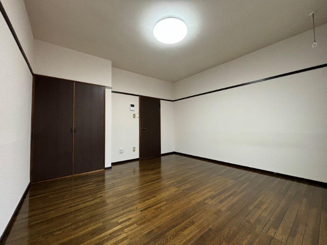 【内装】 | ホワイトコート前九年C