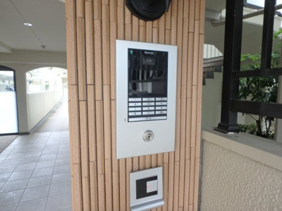 【セキュリティ】 | ベルヴィ甲東園 | オートロック完備