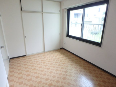 【寝室】 | ベルヴィ甲東園 | 落ち着いた色調の寝室です