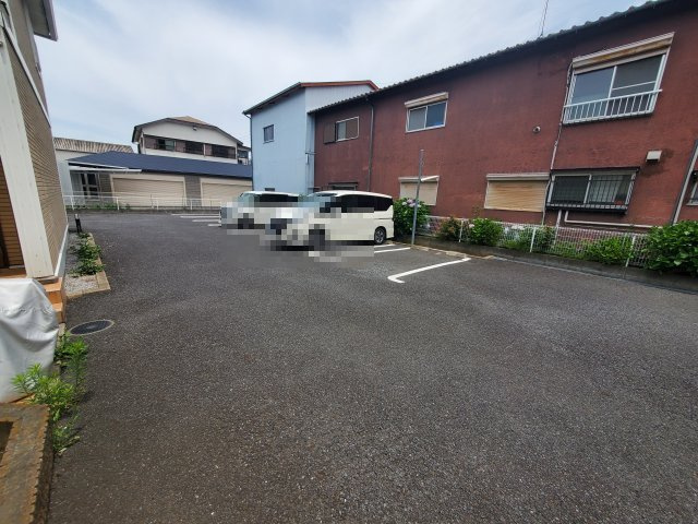プリート・フィオーレⅠの駐車場|駐車場があるので、車を買う予定の方も安心です