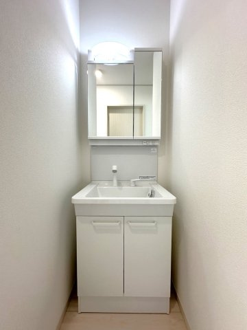 京阪京都交通バス『横田上』バス停まで徒歩４分♪ガーデンスペース付４ＬＤＫ☆南丹市園部町横田の独立洗面台|２階独立洗面化粧台