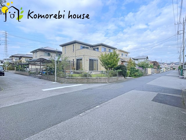 蓮田市椿山３丁目　中古一戸建ての前面道路含む現地写真|10/17　撮影済み