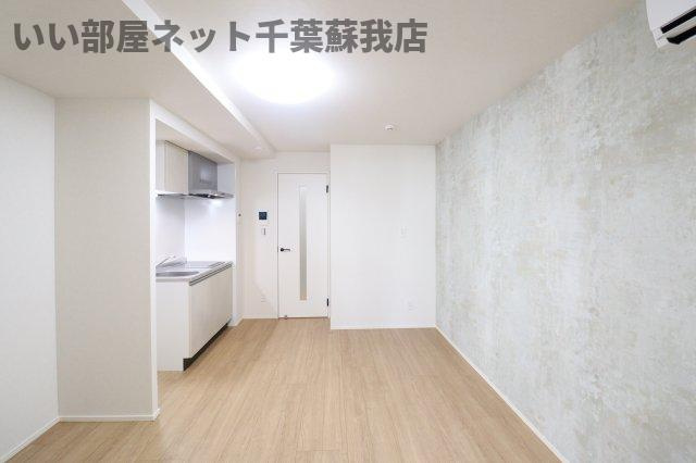 セミカ千葉寺 の居間・リビング|ゆったり過ごせる居間です