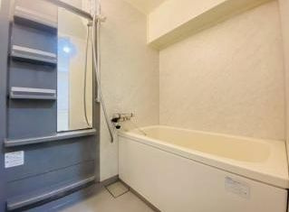 半田市堀崎町2丁目の浴室