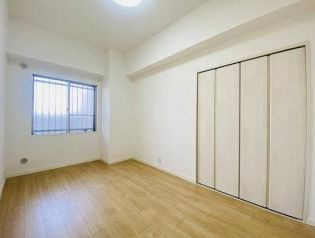 半田市堀崎町2丁目の洋室