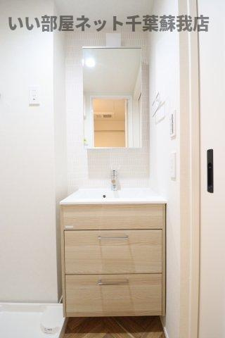 セミカ千葉寺 の洗面所|明るい洗面所です