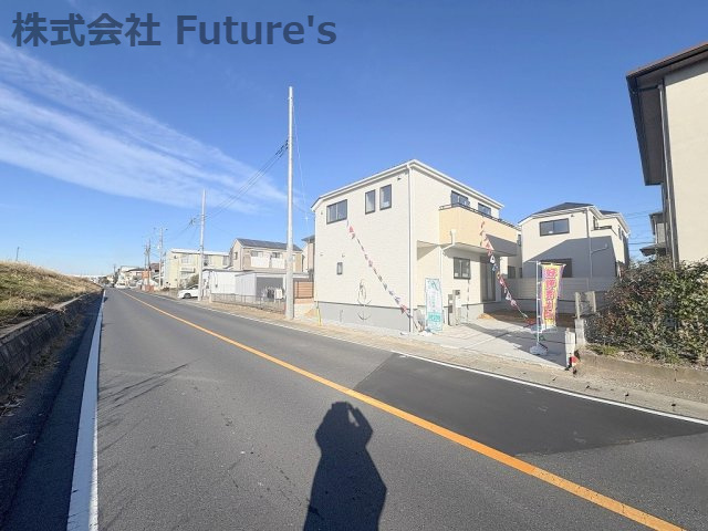 三郷市彦倉1丁目　新築戸建　全3棟　1号棟の前面道路含む現地写真|前面道路含む現地写真です。
