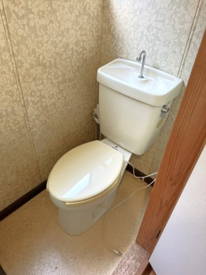 【トイレ】 | 鳥取市面影1丁目　中古戸建 | ２階トイレ