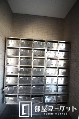 【ロビー】 | 鳴神ビル