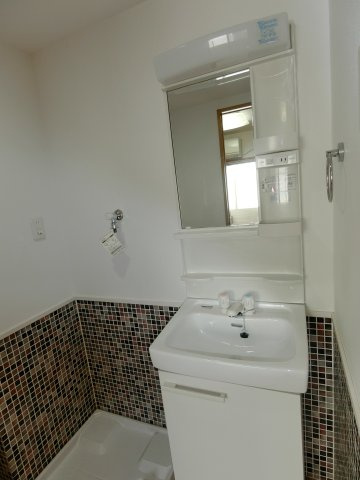 ドーリア二条城北の洗面所|独立洗面化粧台