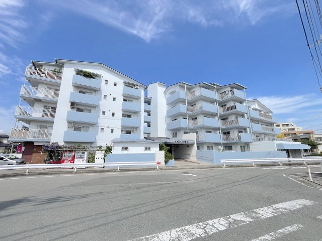 ネオハイツ新室見の外観