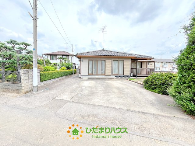 古河市久能　中古一戸建ての駐車場|駐車場スペースは３台以上停められます！