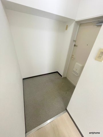 リヴィエール川西　仲介手数料無料の玄関