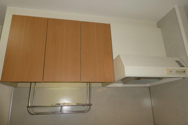 メゾンデラＷ　Ｃのキッチン|キッチン上収納