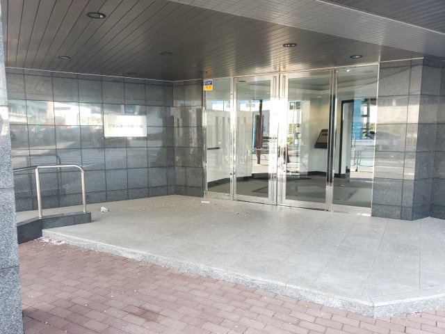 グランカーサ新小岩のエントランス