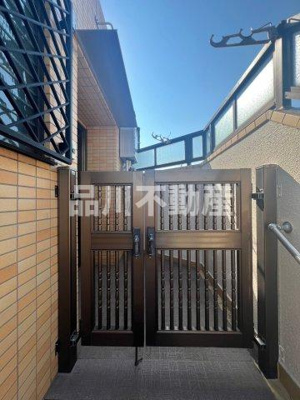 【エントランス】 | PSビル | 清潔なエントランスです